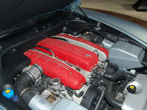 V12发动机的享受 法拉利612详细介绍 
