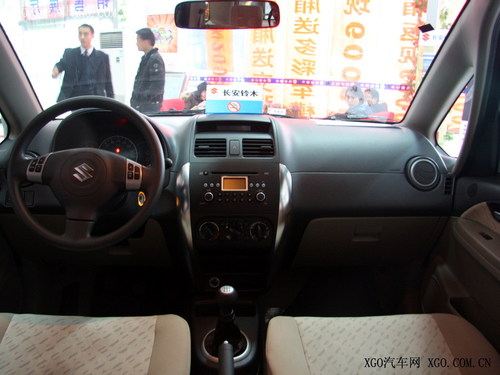 国内首款运动休旅轿车 长安铃木天语SX4 